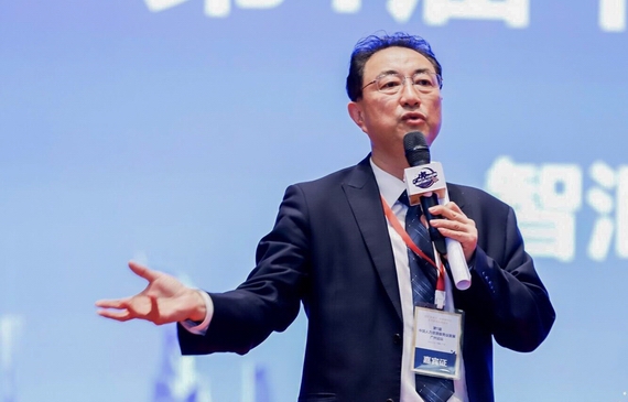 上海人才服务行业协会秘书长朱庆阳主持
