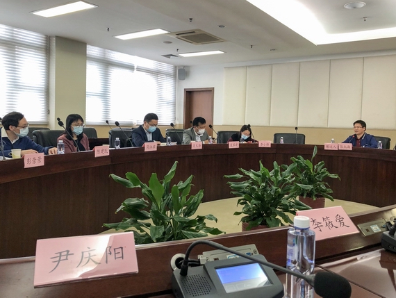 听证会现场